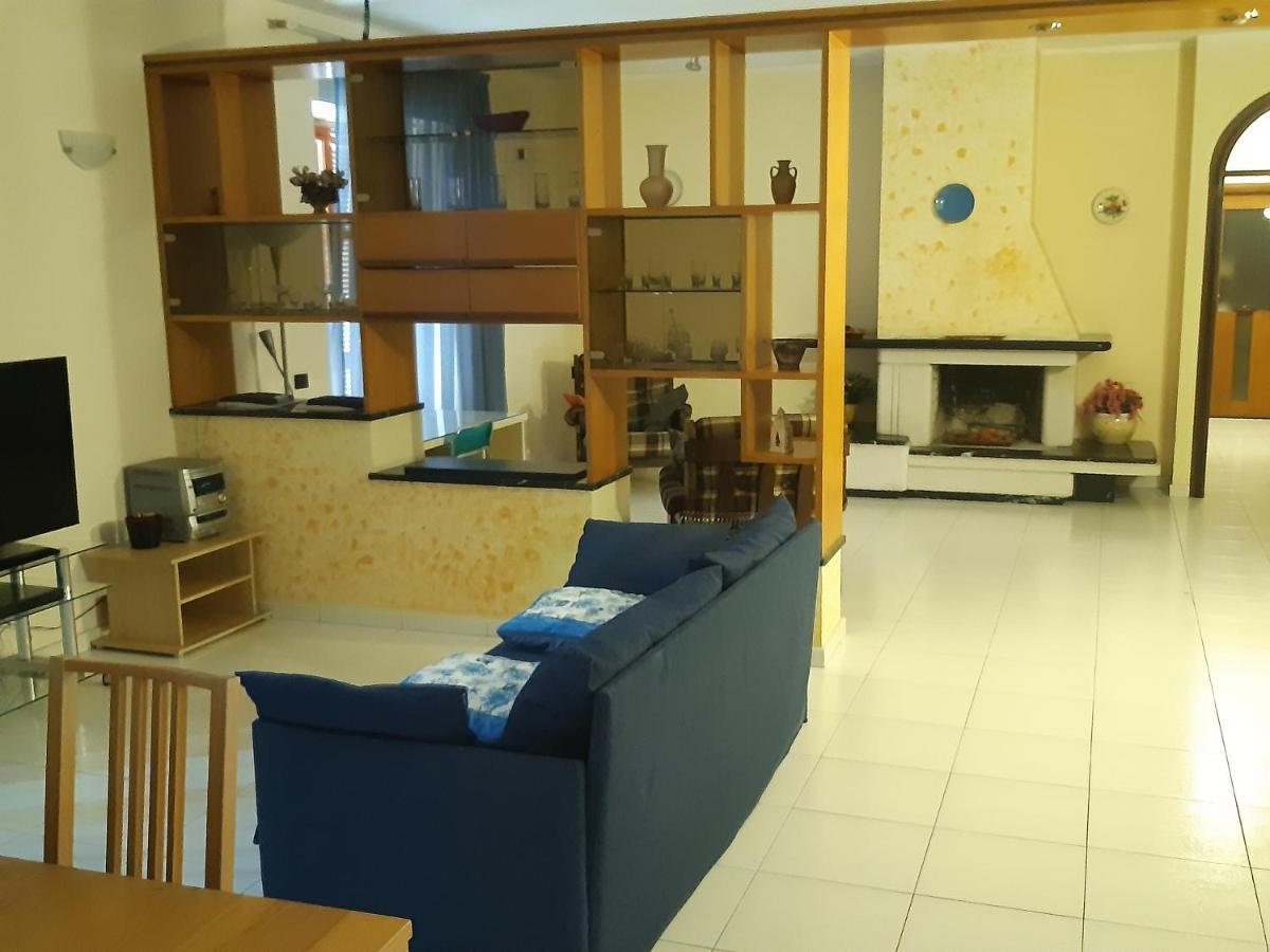 Residenza Caserta Sud - Appartamento Con Giardino Dış mekan fotoğraf