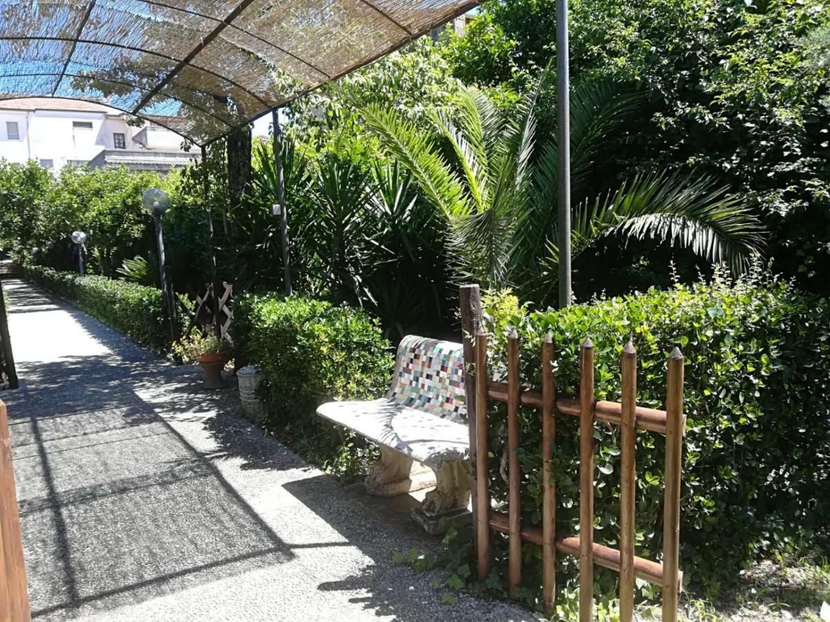 Residenza Caserta Sud - Appartamento Con Giardino Dış mekan fotoğraf