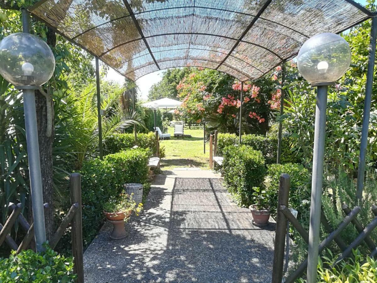 Residenza Caserta Sud - Appartamento Con Giardino Dış mekan fotoğraf